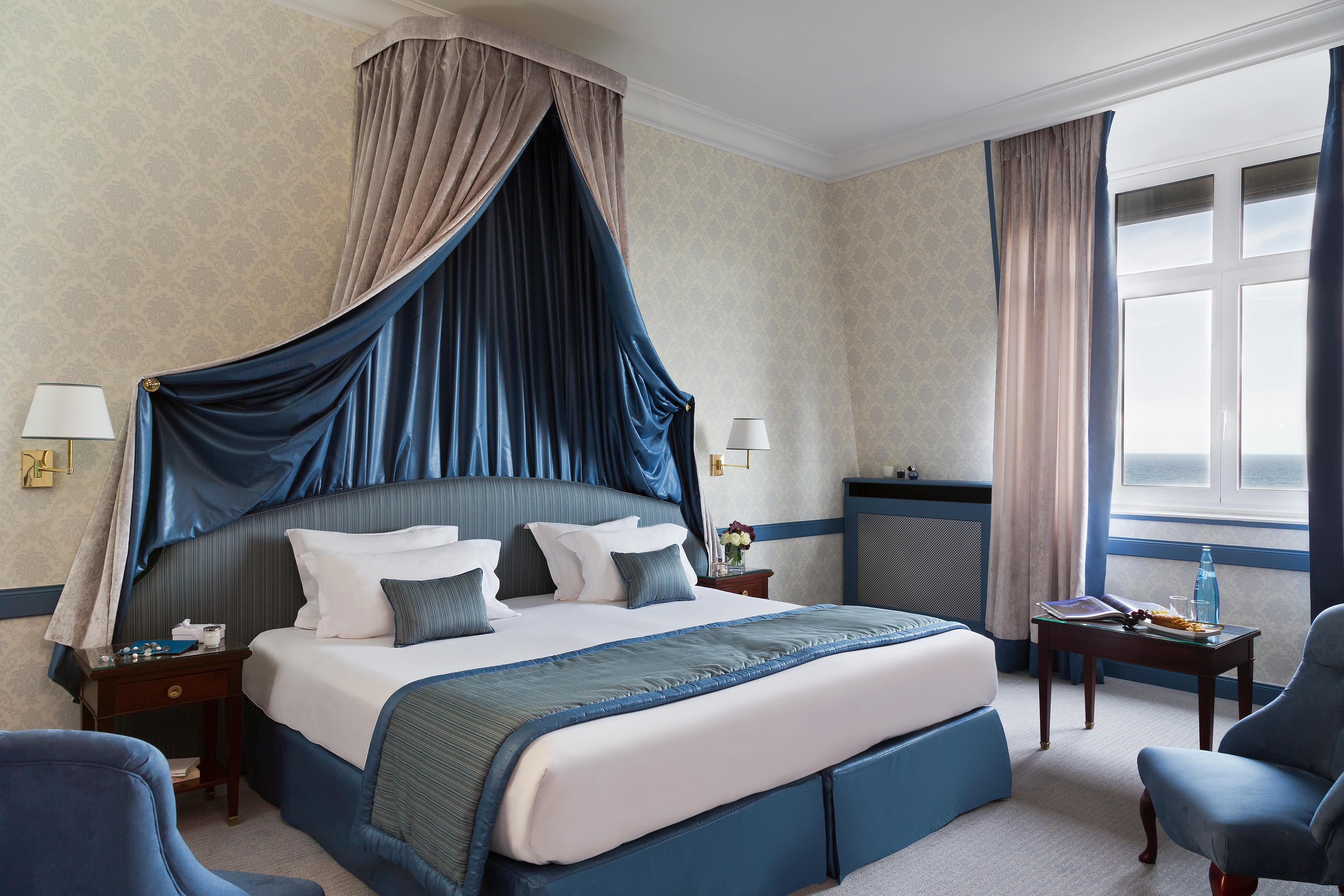 Hotel Barriere Le Royal Deauville Exterior photo