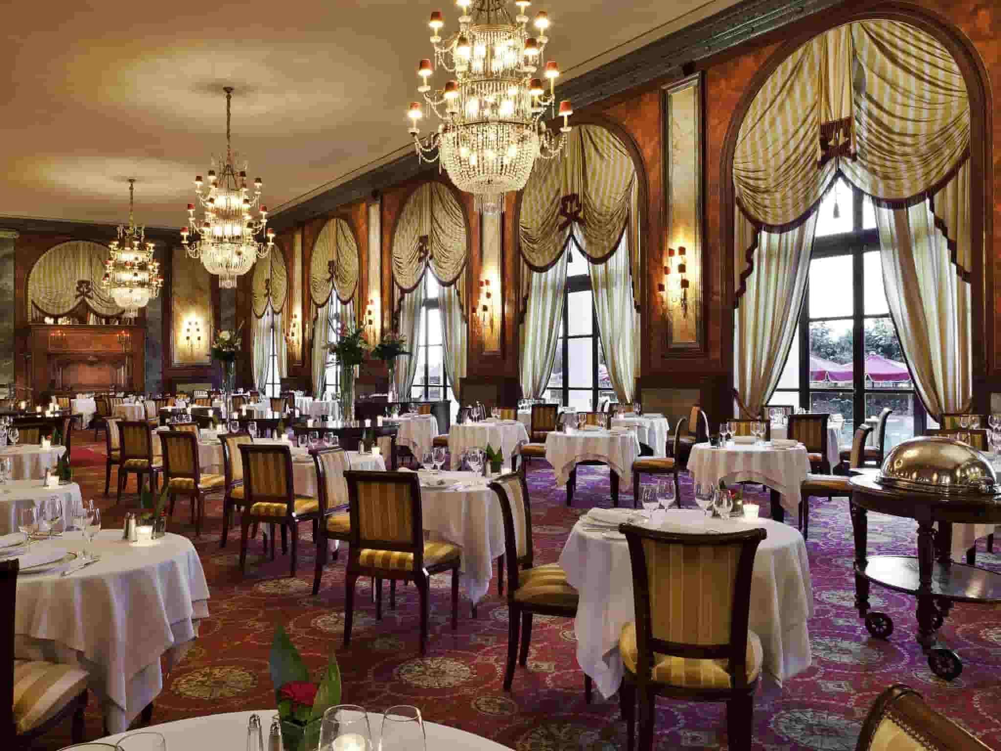 Hotel Barriere Le Royal Deauville Exterior photo
