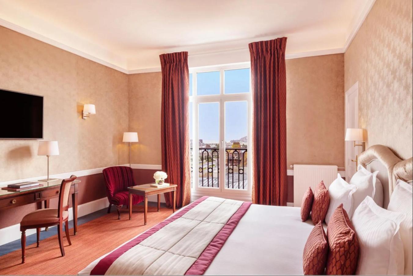 Hotel Barriere Le Royal Deauville Exterior photo